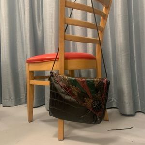 70s Vintage embossed leather crossbody purse with floral detail in Black/Multi